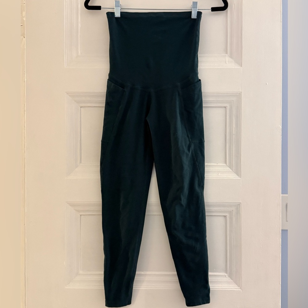 Spacedye Love the Bump Maternity
Pocket Midi Legging - Midnight Green Heather